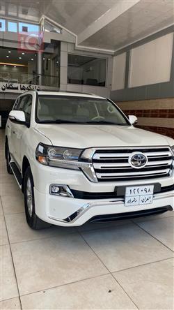 تۆیۆتا لاند کروزەر